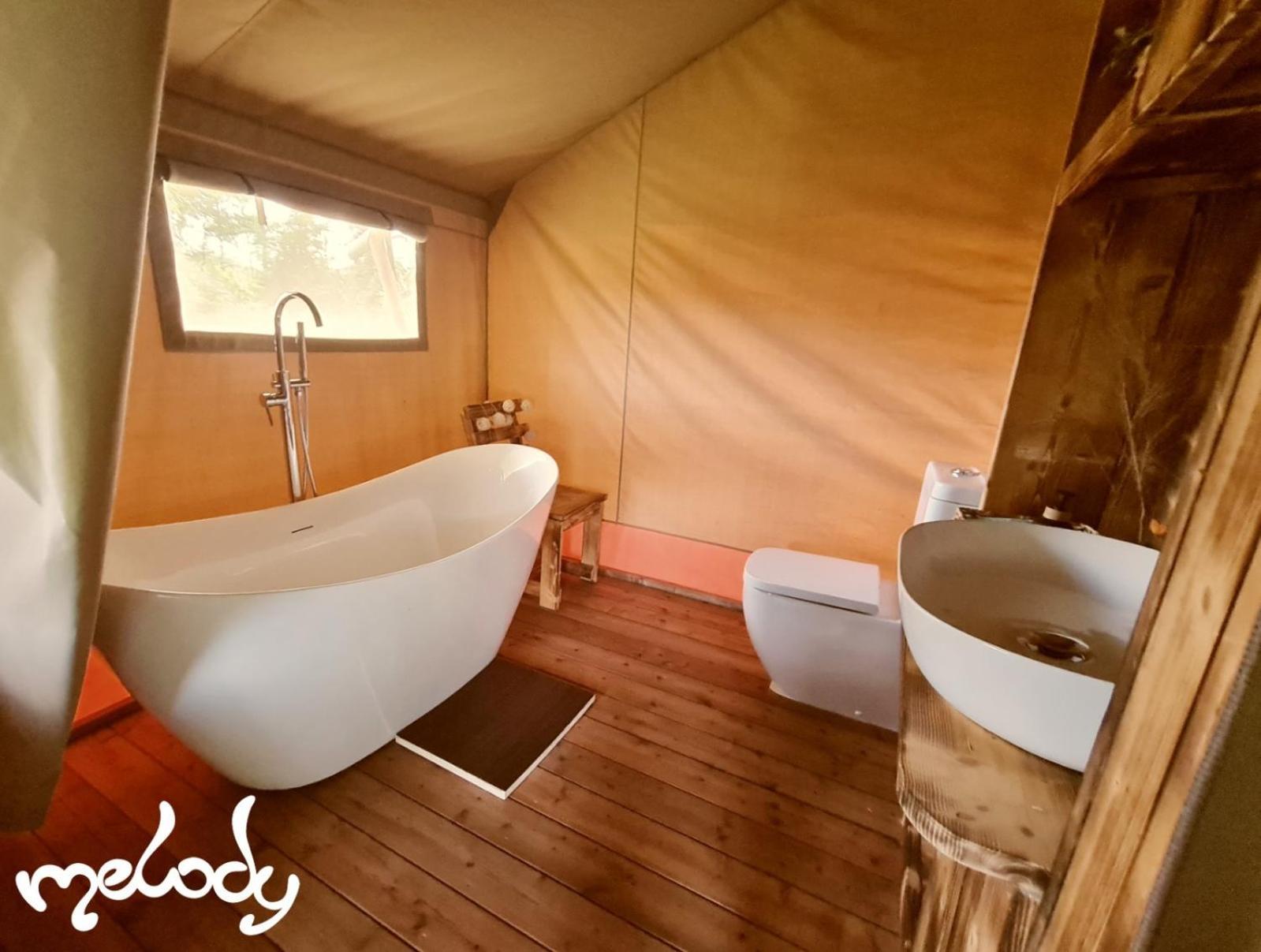 Melody Hotel Milwino Екстериор снимка
